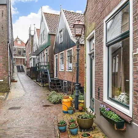 Cosy At The In Volendam